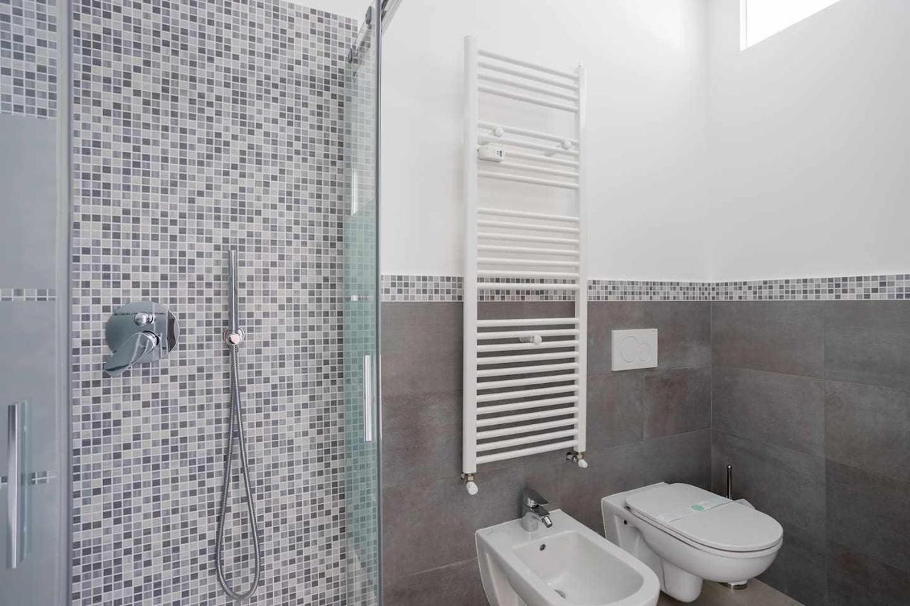 Milano City Apartments - Parking And Comfort - Spacious Apt Up To 8 Pax Ngoại thất bức ảnh