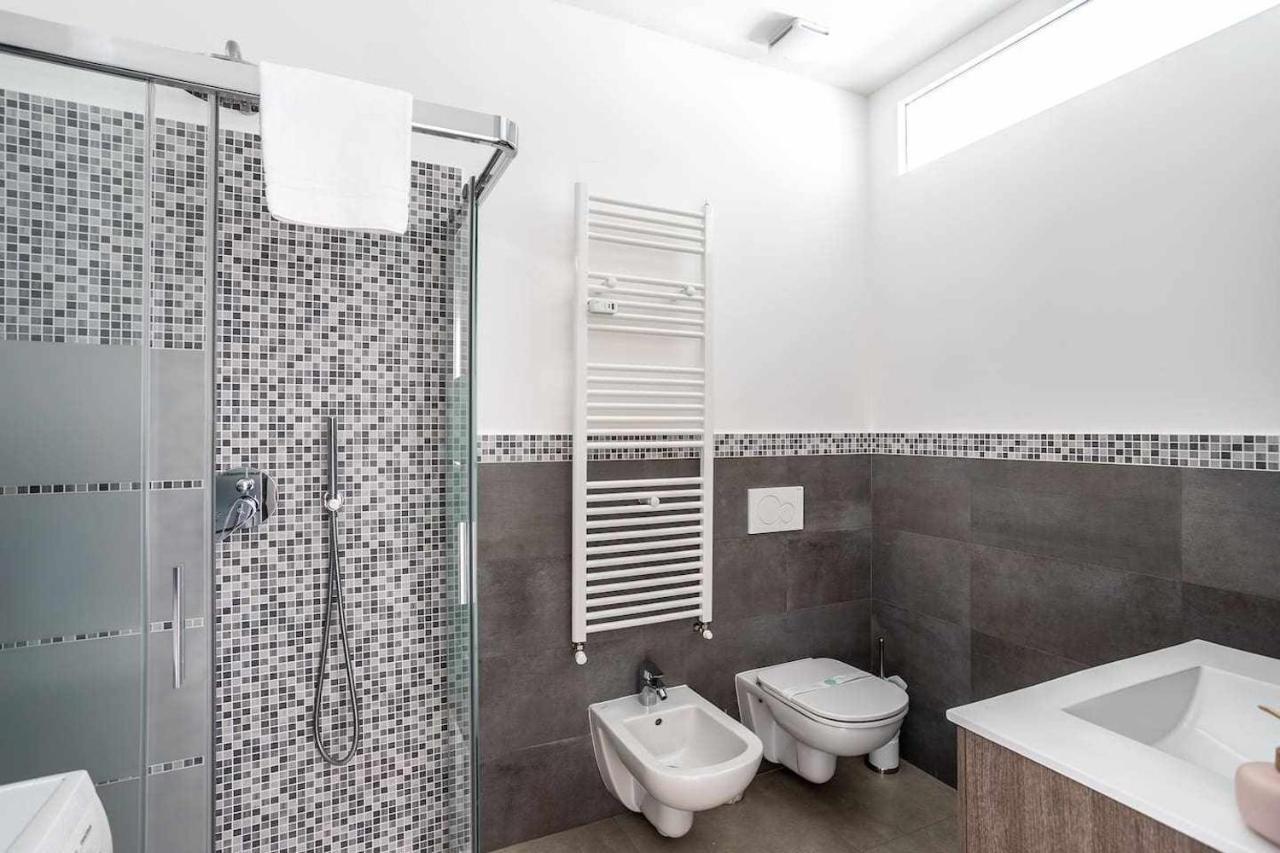 Milano City Apartments - Parking And Comfort - Spacious Apt Up To 8 Pax Ngoại thất bức ảnh